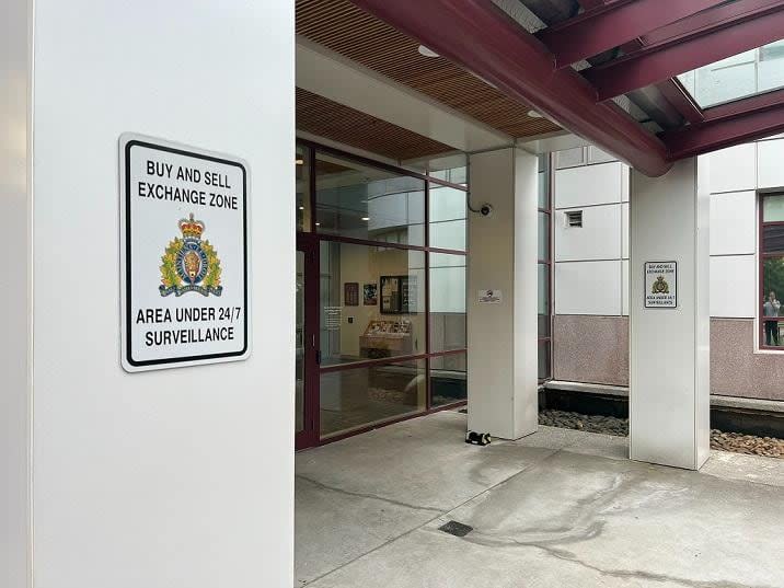 The safe buy and sell exchange zone lovated outside the North Vancouver RCMP detachment at 147 E 14th Street.  