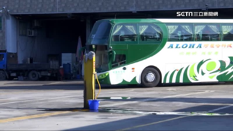 客運已經轉型成遊覽車，提供包車服務。