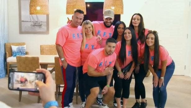 The cast of "Jersey Shore Family Vacation" on the Sept. 28 episode of the show.