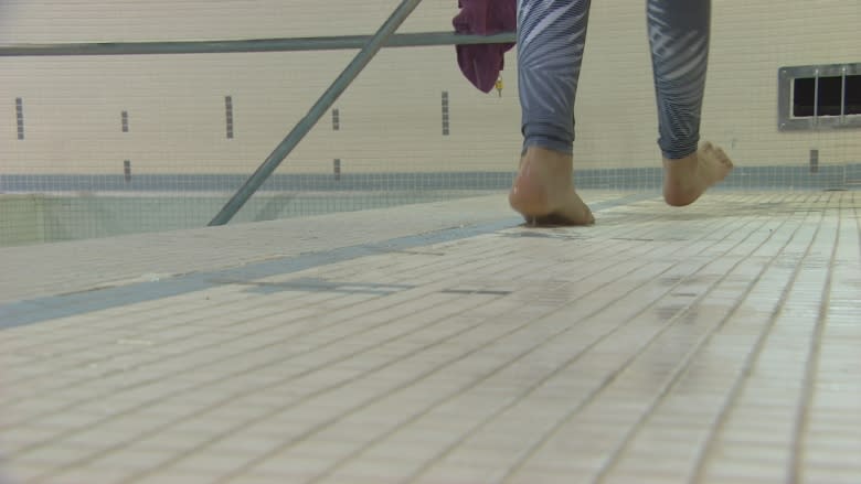 Refugee organization steps up to teach newcomers how to swim after drowning deaths