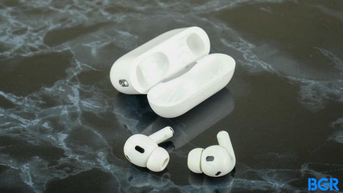 Apple Researching AirPods Case With Built-in Interactive Touchscreen -  MacRumors