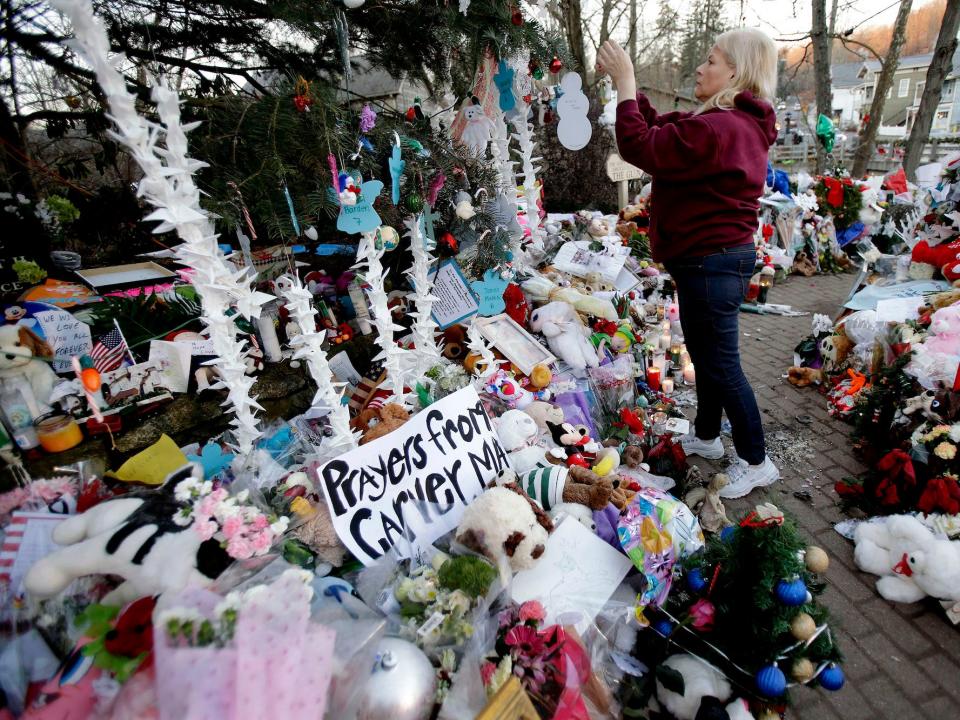 sandy hook memorial