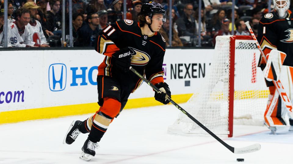 Trevor Zegras and the Anaheim Ducks have come to terms on a three-year contract. (Photo by Ric Tapia/Icon Sportswire via Getty Images)