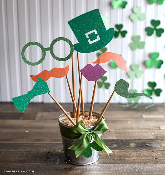 St. Patrick's Day Party Ideas: St. Patty's Photo Booth Props