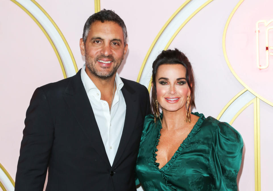 Kyle Richards (R) and Mauricio Umansky (L) attend the Amazon Prime Video  post 2018 Emmy Awards party at Cecconi's on September 17, 2018 in West Hollywood, California.  (Paul Archuleta / FilmMagic)