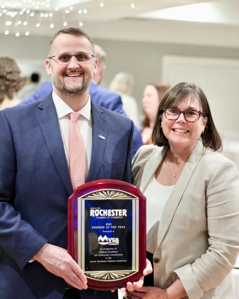 Marcus Weeks, MVSB President, and Stacy Trites, MVSB Senior Vice President, Senior Retail Banking Officer, accept the 2023 Business of the Year award presented by the Greater Rochester Chamber of Commerce during Wednesday’s Sunset Wine & Dine Annual Awards Celebration held at The Oaks in Somersworth.