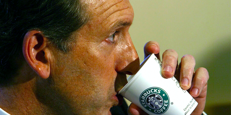 Howard Schultz thinks the best way to brew coffee is in a French press. REUTERS/Charles Platiau