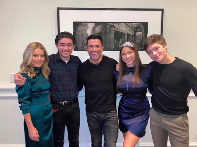 kelly ripa husband children