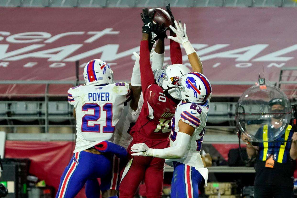 Jordan Poyer (far left) during a 2020 Bills game (AP)