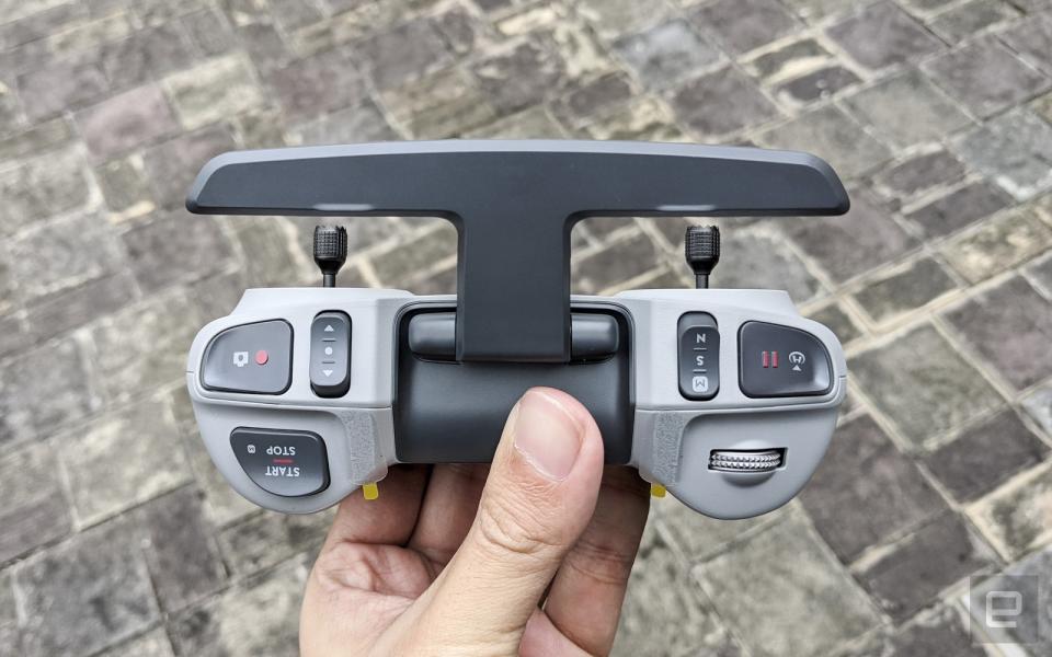 <p>DJI Remote Controller 2</p>
