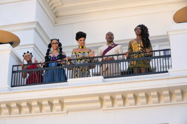 Tinashe (Akiley Love), Omma (Bella Murphy), Lisa, Akeem and Meeka (Kiki Layne).