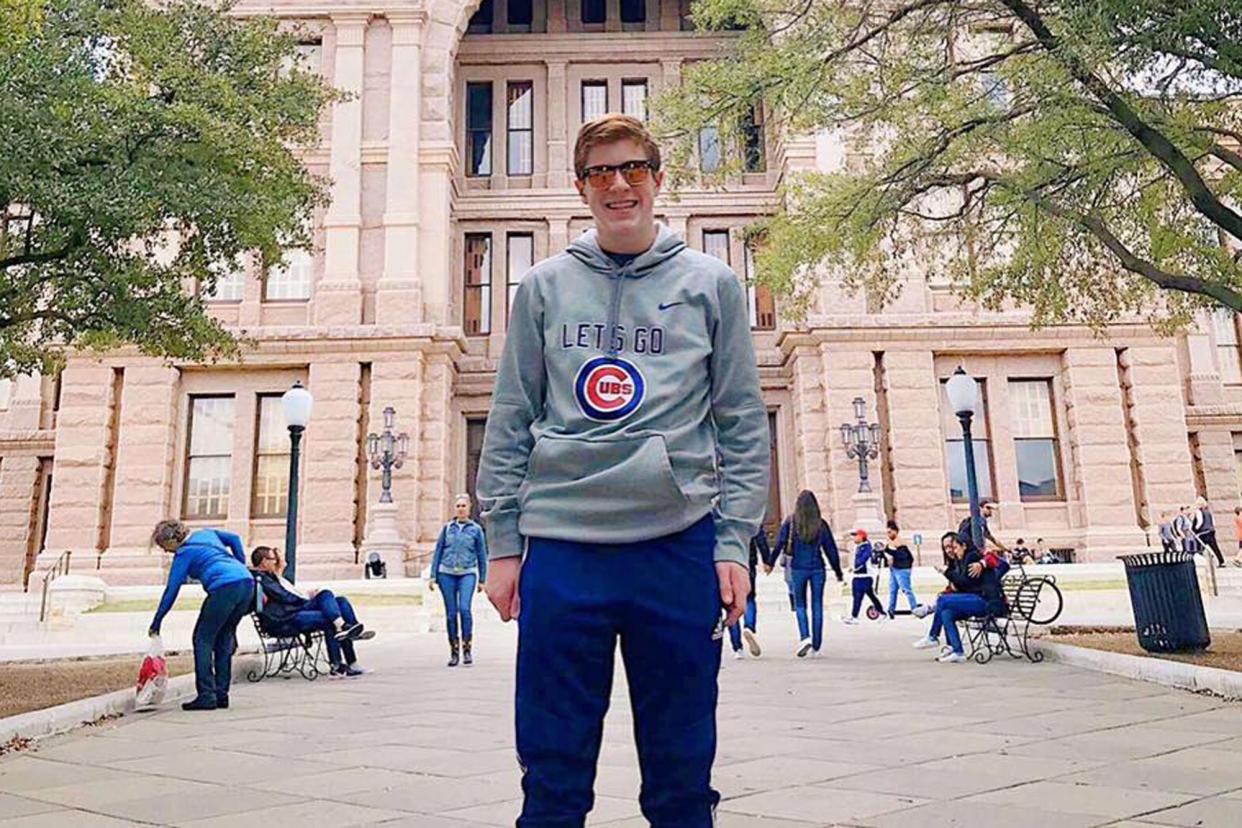 Benjamin Kagan, de 14 años, creó un sistema online para ayudar a la gente de Chicago a vacunarse