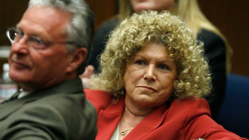 Leslie Abramson at the murder trial of music producer Phil Spector in 2007