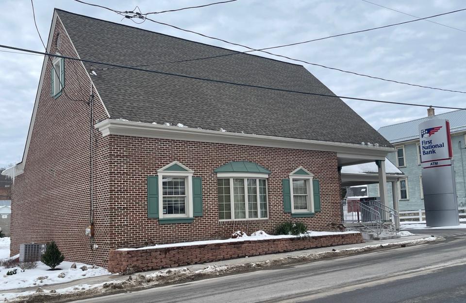 Customers of the Davidsville branch office of First National Bank have been notified that the local office will permanently close on April 19. A bank has operated, under various names, along Main Street since 1956.