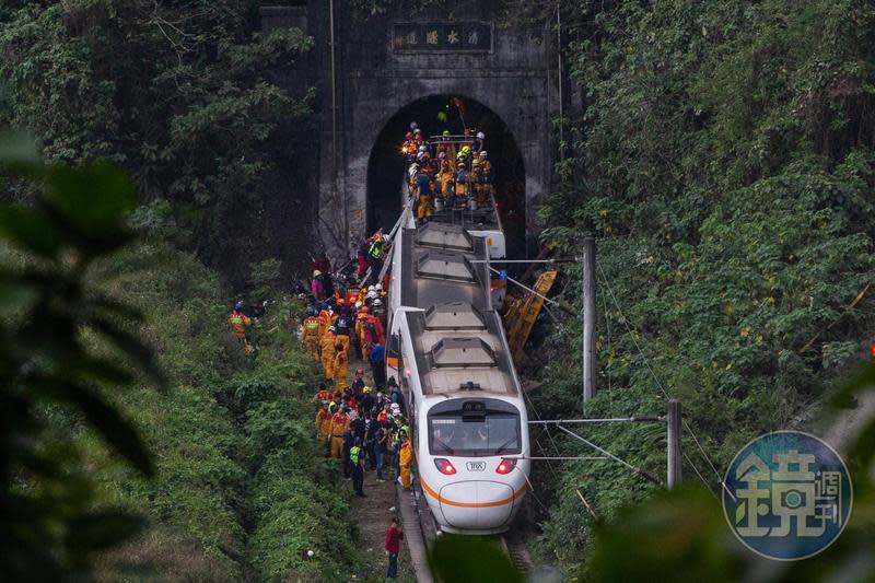 台鐵408車次太魯閣號去年4月2日發生出軌意外，造成49死慘劇。