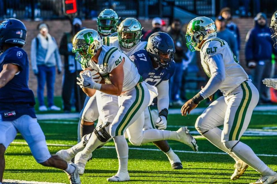 Charlotte 49ers’ Luke Martin runs with the ball during the team’s game against ODU on Saturday, November 27, 2021.