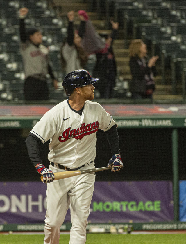 Indians top Twins 5-3 in 10 innings on Luplow's 2-run homer