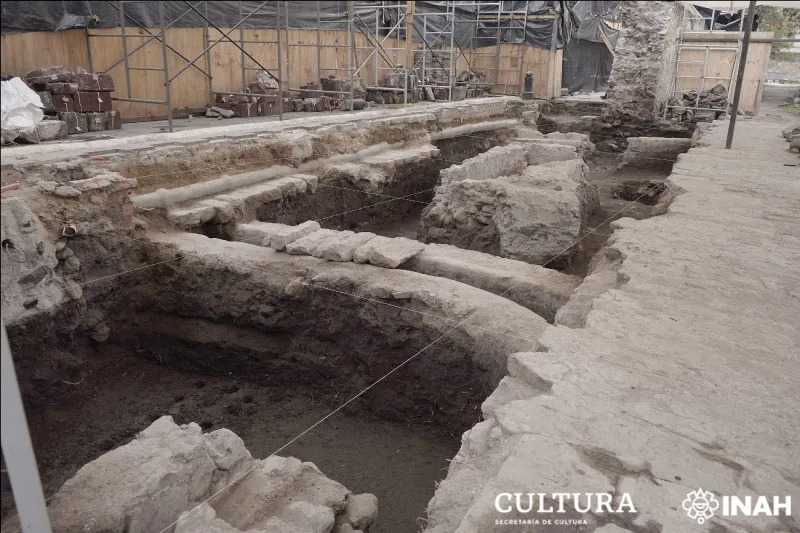 Hallazgo en Xochimilco: encuentran enterrado en patio un sistema hidráulico de hace 400 años | Foto cortesía del Instituto Nacional de Antropología e Historias (INAH)