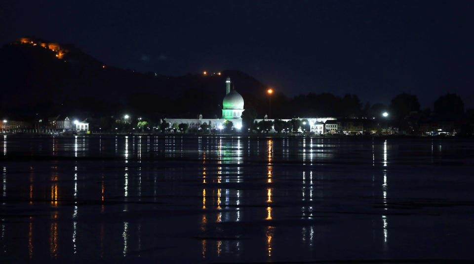 SRINAGAR, INDIA - JULY 31: Aview of Dargah Hazratbal, Kashmir's holiest shrine, due to the Covid-19 pandemic, authorities have closed all religious places including major mosques and shrines in Kashmir, on July 31, 2020 in Srinagar, India. The holy festival of sacrifice, which falls on the 10th day of Dhu al-Hijjah as per the Islamic lunar calendar, is being celebrated today. Bakra Eid or Bakrid is marked by sacrificing an animal that is close to them to prove their devotion and love for Allah. Post the sacrifice, devotees distribute the offering to family, friends, neighbours and especially to the poor and the needy. (Photo by Waseem Andrabi/Hindustan Times via Getty Images)