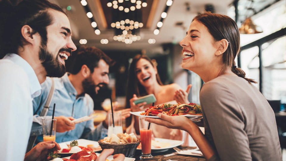 friends eating fast casual dining