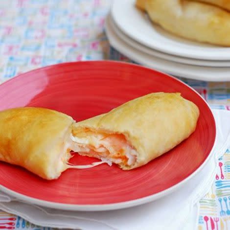 This turkey and cheese pocket is sure to get two thumbs up from your kids! 