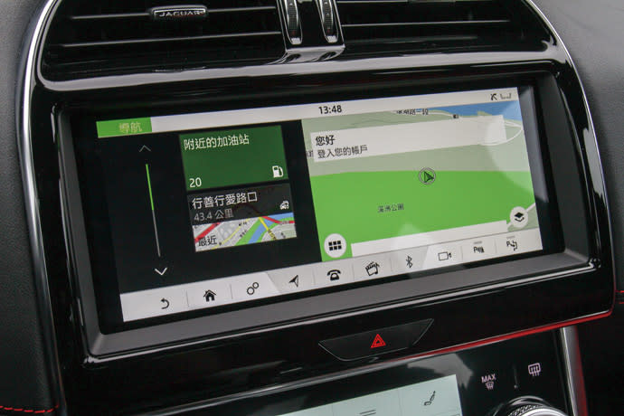 植入了車廠最新10吋Touch Pro Duo雙觸控螢幕介面。