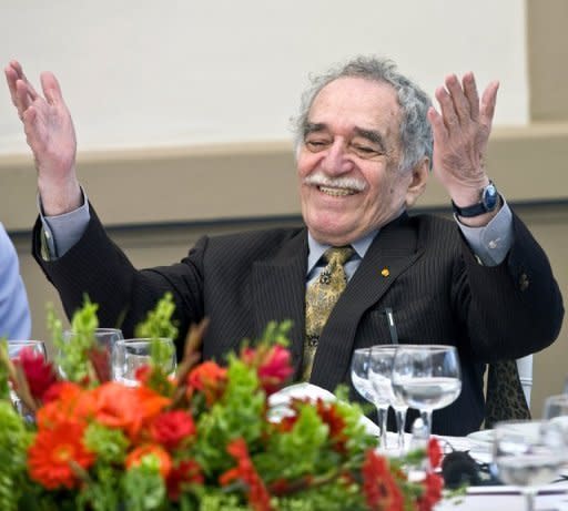 El escritor colombiano Gabriel García Márquez en el 80 aniversario de Carlos Fuentes en Ciudad de México en 2008 (AFP/Archivos | Ronaldo Schemidt)