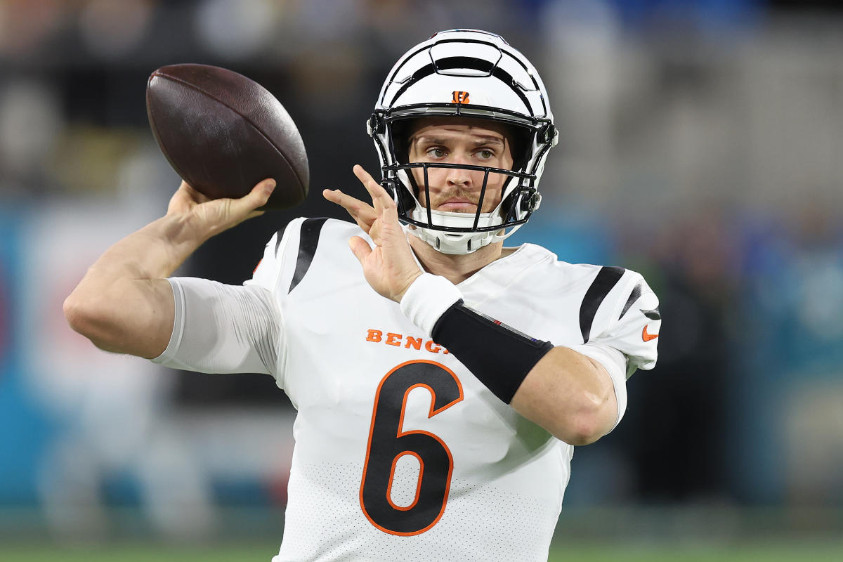 Jake Browning, Bengals top Jaguars in OT after Trevor Lawrence's ankle  injury on Monday Night Football - Yahoo Sports