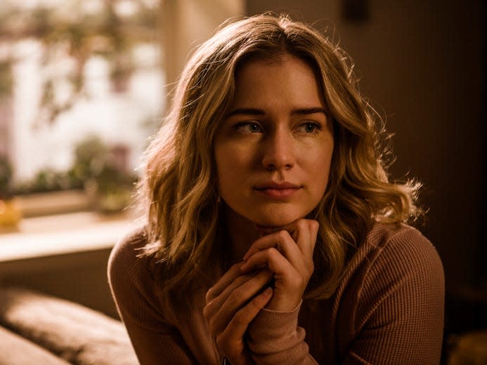 Elizabeth Lail plays Beck.