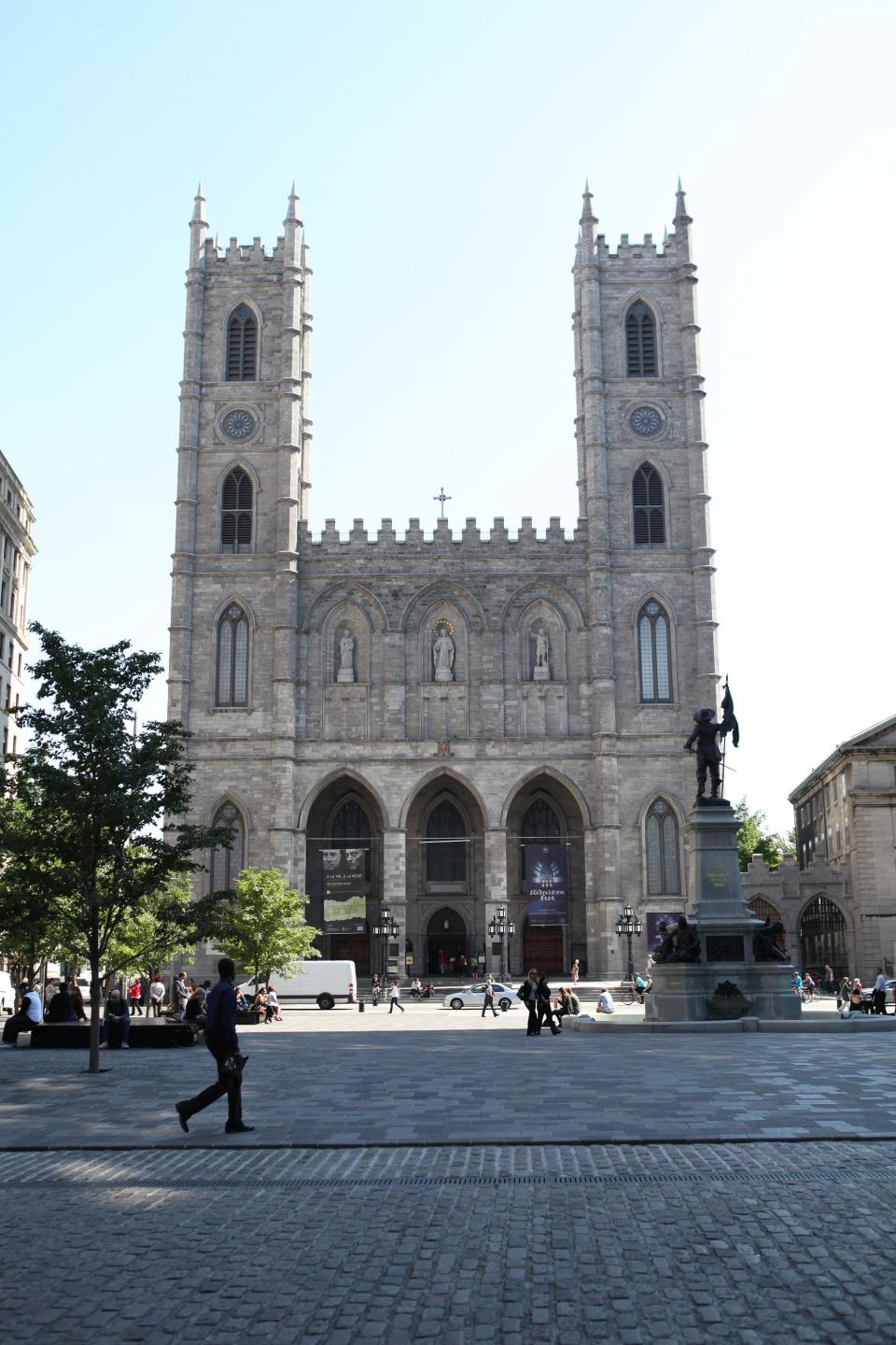 Guidatour's Old Montréal Walking Tour