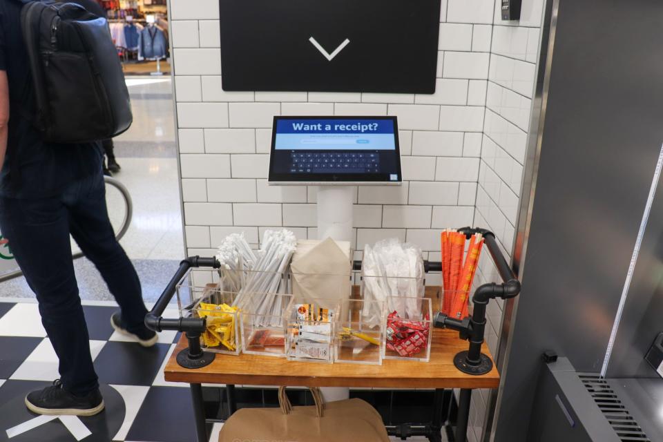 OTG Just Walk Out Store Newark Airport