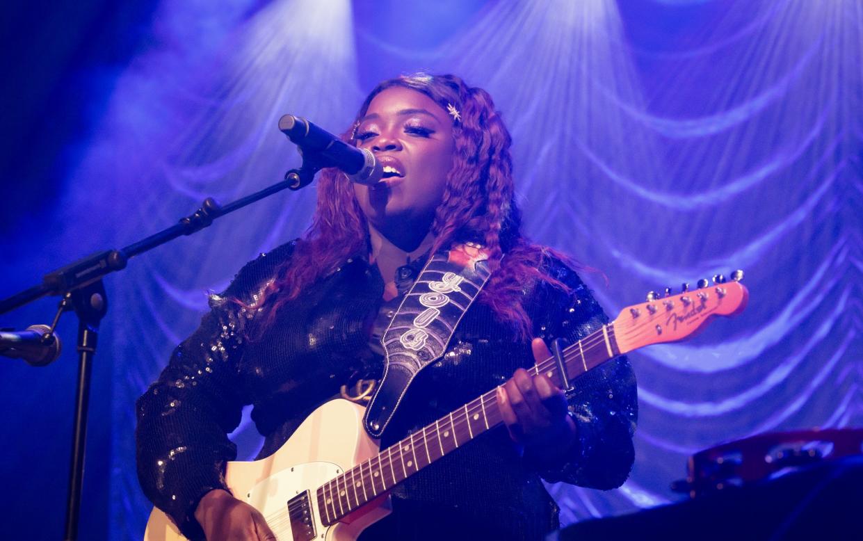 Yola Carter on stage at Koko last night - Rémy Bourdeau