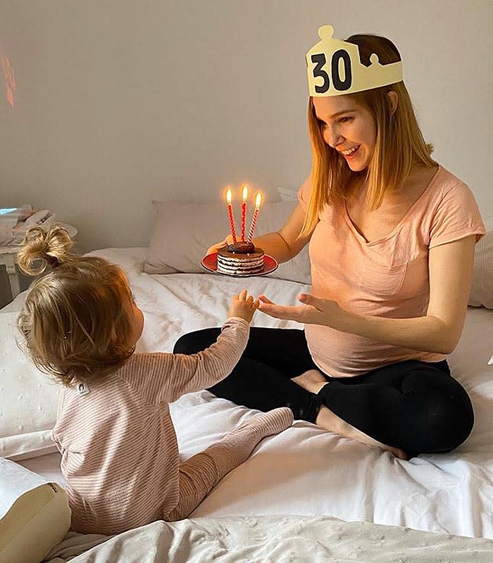 Natalia Sánchez celebra con tortitas de arroz y mucho amor el mejor cumpleaños de su vida