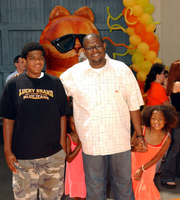 Forest Whitaker and kids at the L.A. premiere of Twentieth Century Fox's Garfield