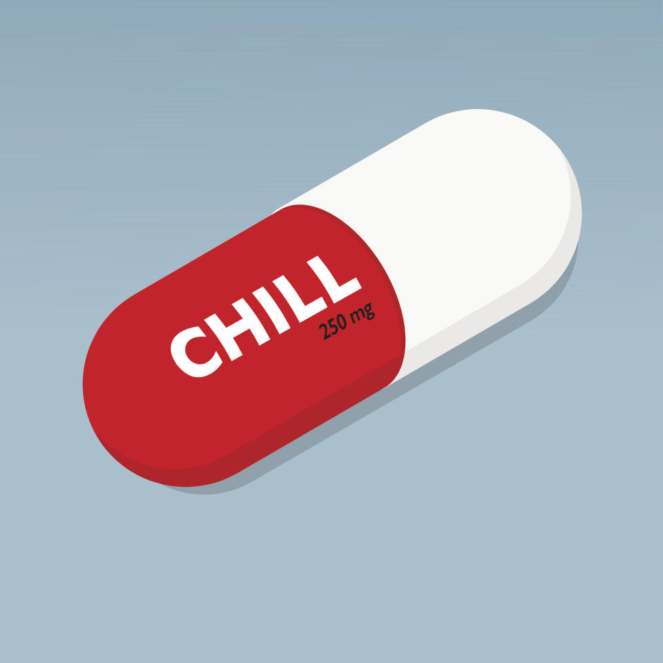 Illustration of a capsule with "CHILL 250 mg" printed on it