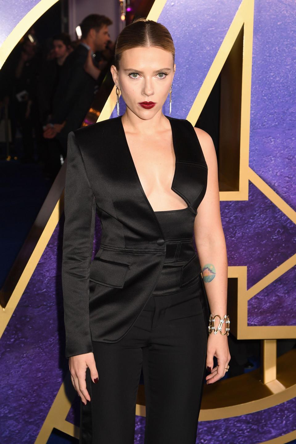 Scarlett Johansson attends the &quot;Avengers Endgame&quot; UK Fan Event
