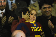 VALENCIA, SPAIN - APRIL 20: Shakira comforts Gerard Pique of Barcelona after beig defeated at the end of the Copa del Rey Final between Real Madrid and Barcelona at Estadio Mestalla on April 20, 2011 in Valencia, Spain. (Photo by David Ramos/Getty Images)