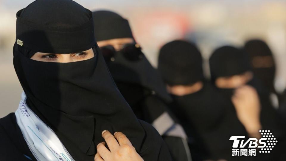 雖逐漸擁有更多「權利」，但沙烏地阿拉伯依然對女性設置諸多限制。（圖/達志影像美聯社）