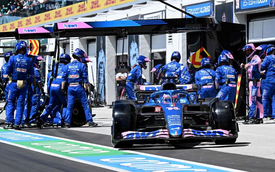 Alpine's Spanish driver Fernando Alonso leaves the pit during the Canada Formula 1 Grand Prix on June 19, 2022, at Circuit Gilles-Villeneuve in Montreal - Jim Watson/AFP