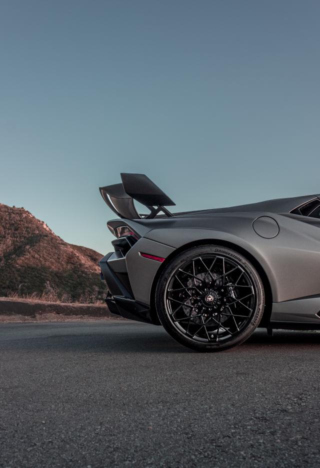 Review: Driving the $400,000 Lamborghini Huracan STO made me feel like a  supervillain - Yahoo Sports