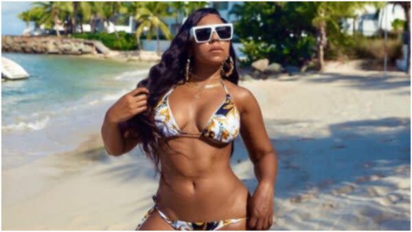 Singer Ayrastar shares sexy bikini body as she turns 21 (photos)