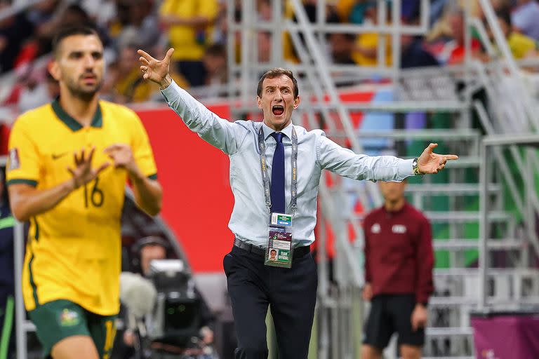 La selección de Emiratos Árabes Unidos es dirigida por el argentino Rodolfo Arruabarrena 