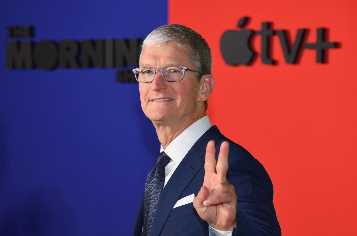 NO FILM, NO VIDEO, NO TV, NO DOCUMENTARY - Apple CEO Tim Cook