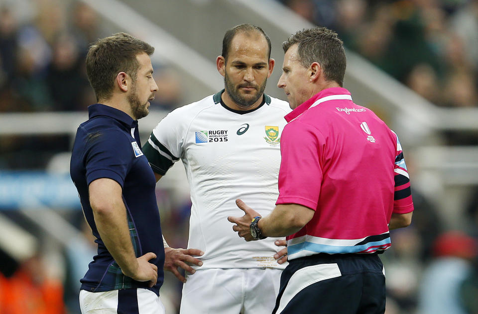 Rugby Union - South Africa v Scotland - IRB Rugby World Cup 2015 Pool B - St James&#39; Park, Newcastle, England - 3/10/15 South Africa&#39;s Fourie du Preez and Scotland&#39;s Greig Laidlaw are spoken to by referee Nigel Owens Action Images via Reuters / Lee Smith Livepic