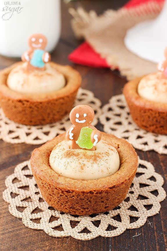 Gingerbread Cheesecake Cookie Cups