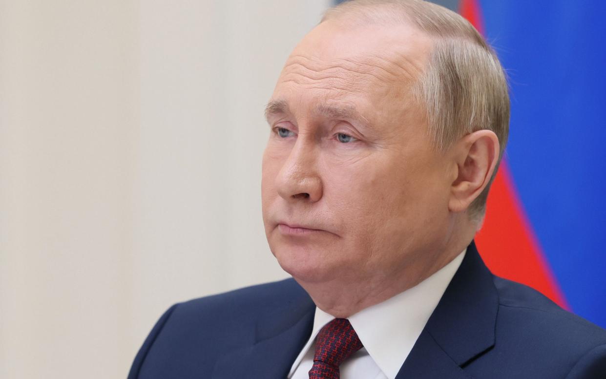 vladimir putin russian rouble russia ukraine war - MIKHAIL METZEL/SPUTNIK/KREMLIN POOL/EPA-EFE/Shutterstock 