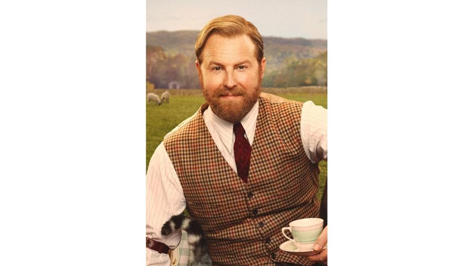 Samuel West as Siegfried Farnon in All Creatures Great and Small 