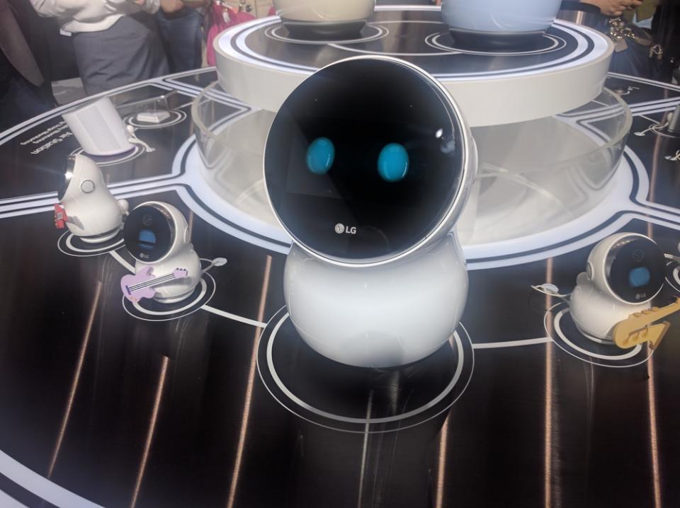 An LG robot at CES 2017. We’ll likely see more AI-powered devices form the likes of Google and Amazon at this year’s big show.