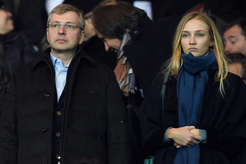 Presidente del AS Monaco Dmitry Rybolovlev con su hija en 2016   (FOTO: AFP/ FRANCK FIFE / AFP / FRANCK FIFE   (Photo credit should read FRANCK FIFE/AFP via Getty Images)