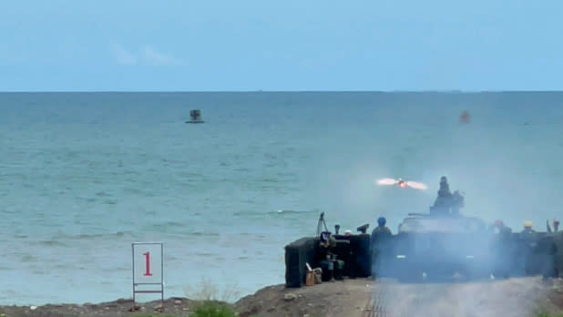 陸軍天馬操演，拖式反戰車飛彈實彈射擊操演於屏東枋山舉行。郭宏章攝